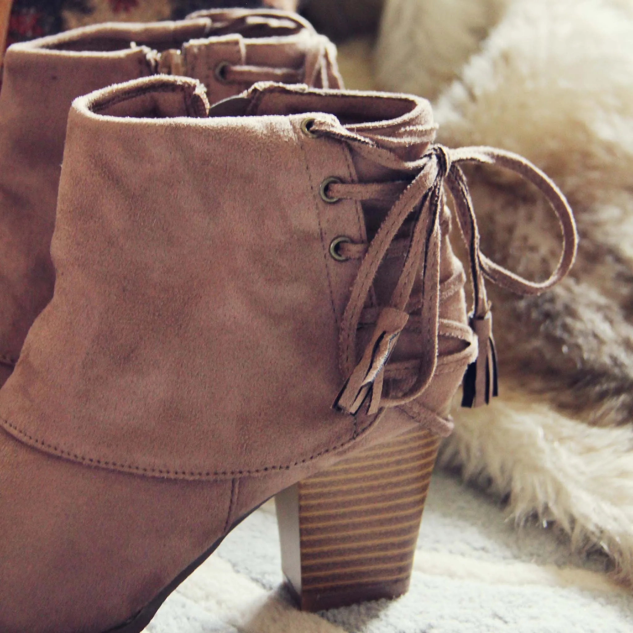 Juniper Lace Booties