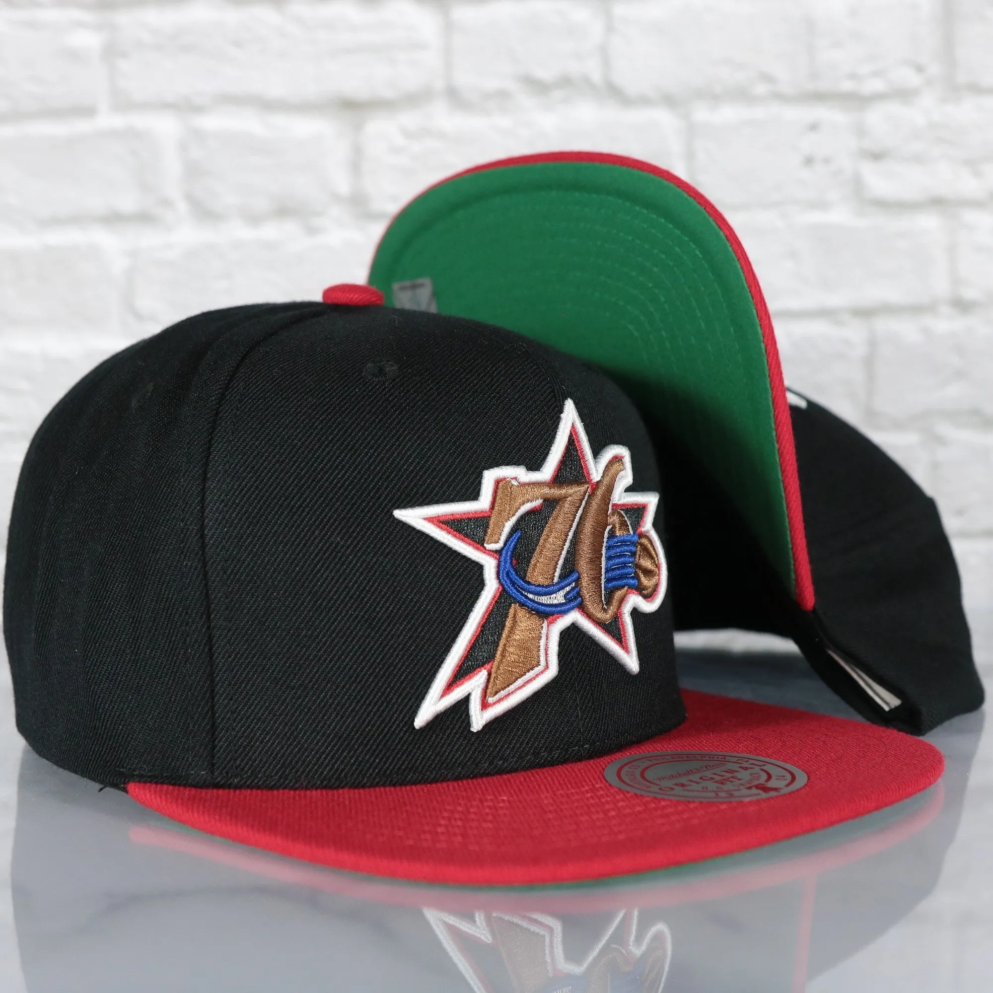 Philadelphia 76ers Vintage Retro NBA Team 2 Tone Mitchell and Ness Snapback Hat | Black/Red