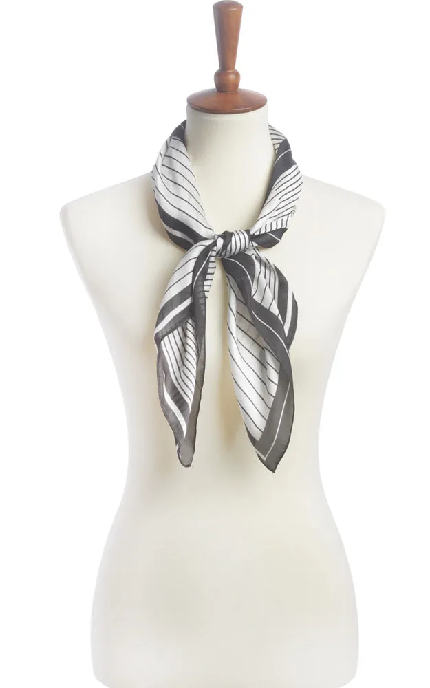 SPSS4944 Stripe Printed Scarf